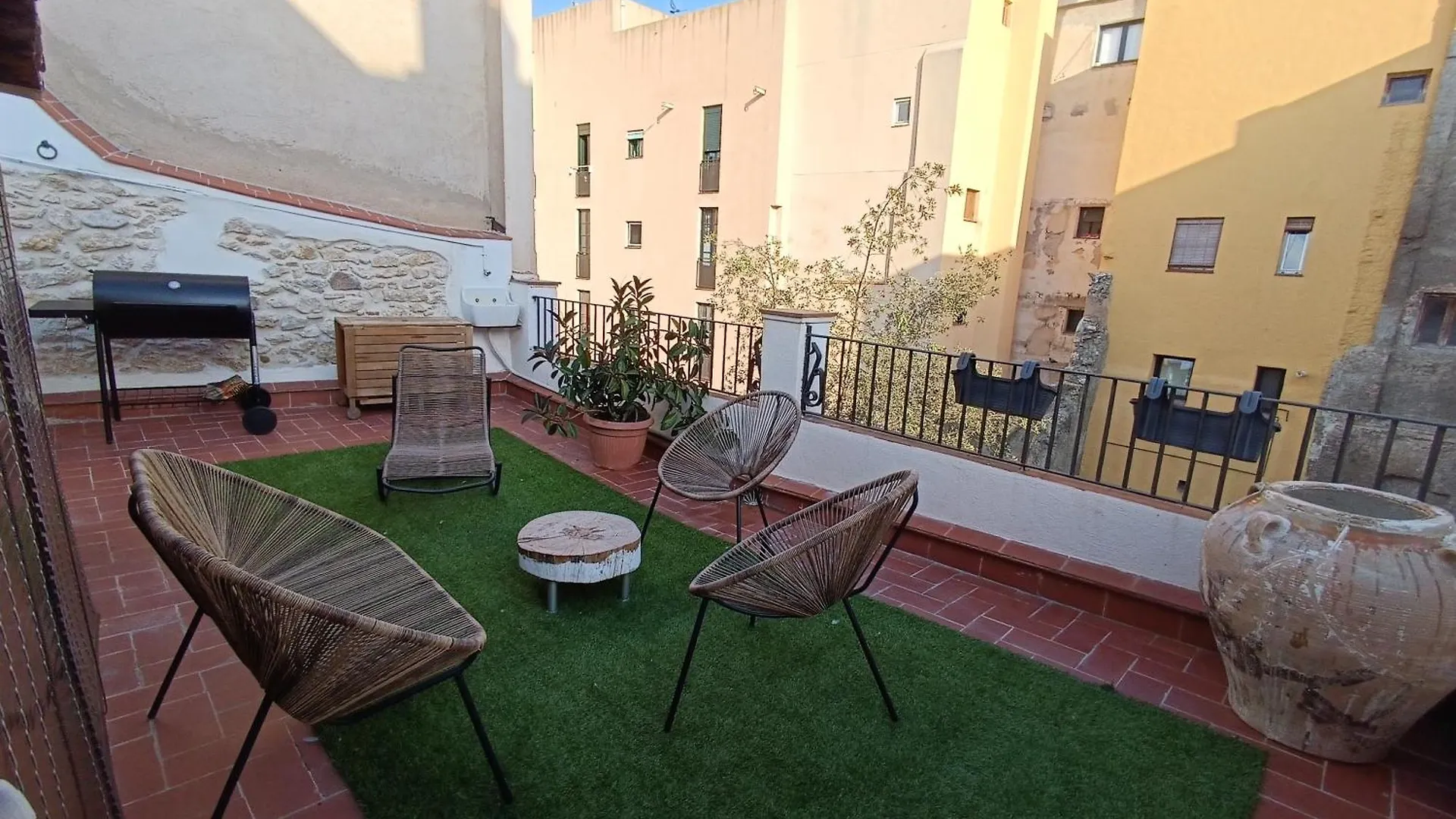 Petra Apartments -Old City With Terrace And Barbecue- Tarragona 0*,  Spanien